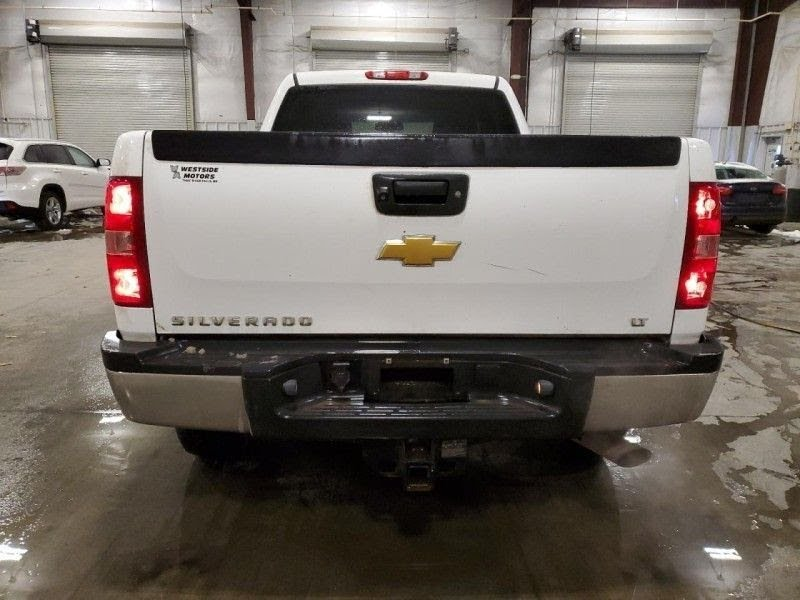 2012 GMC TRUCK-SIERRA DENALI 3500 (2011 UP) Used Tailgate/Trunk Lid locking tailgate (opt A60), rear view camera (opt UVC) White