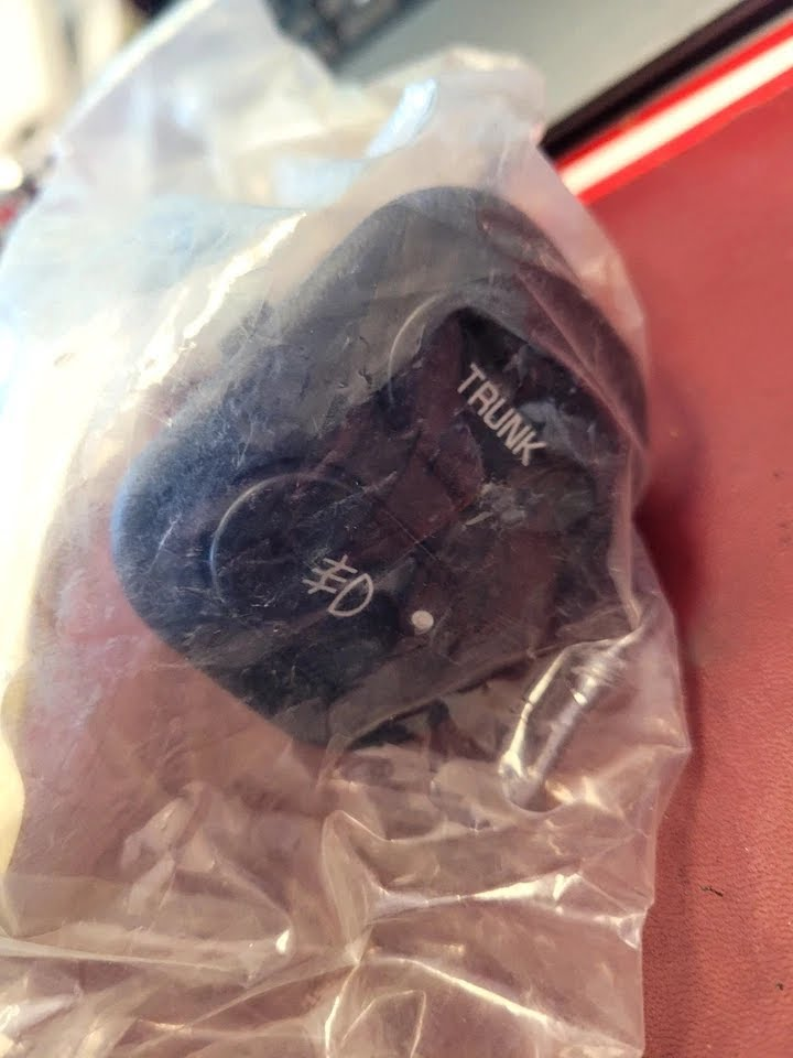 1997 OLDSMOBILE 88 (1980 UP) Used Fog Lamp Switch Trunk & Fog Switch - Brand New
