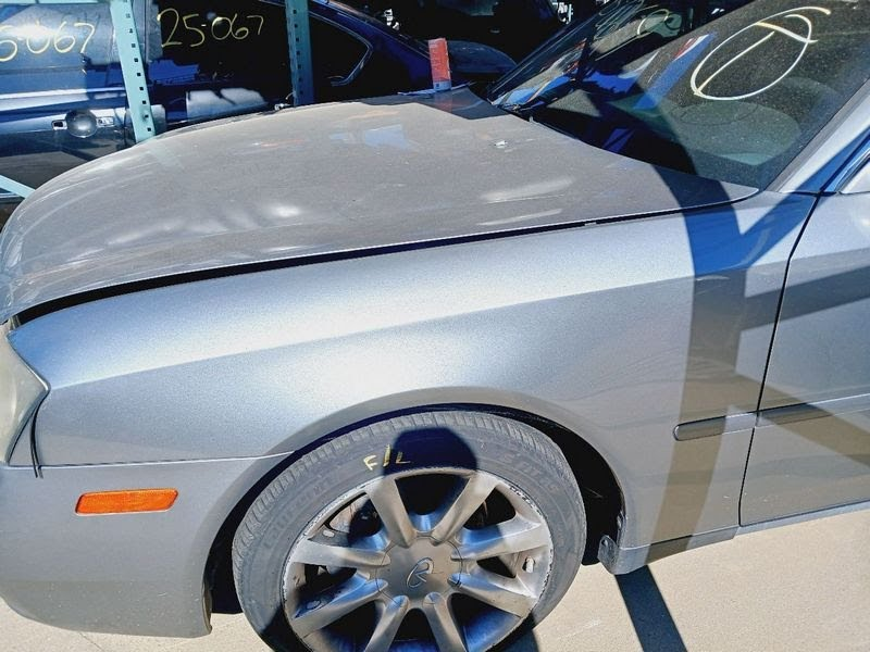 2004 INFINITI M45 Used Fender Moulding LH