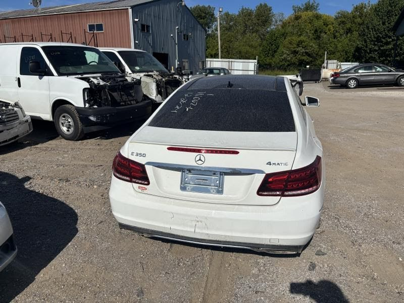 2014 MERCEDES E CLASS Used Seat Track Front Only Power RH Passenger side