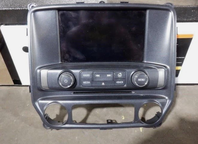 2018 CHEVY TRUCK-SILVERADO 1500 (1999 UP) Used Radio/CD (see also A/C Control or TV Screen)