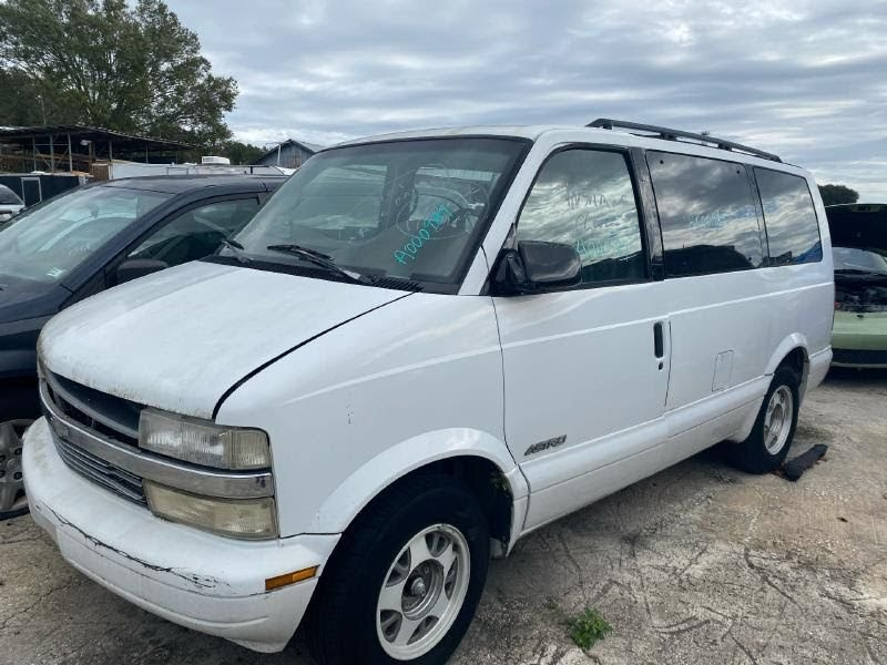 2003 CHEVY ASTRO Used Door Front LH, manual - White