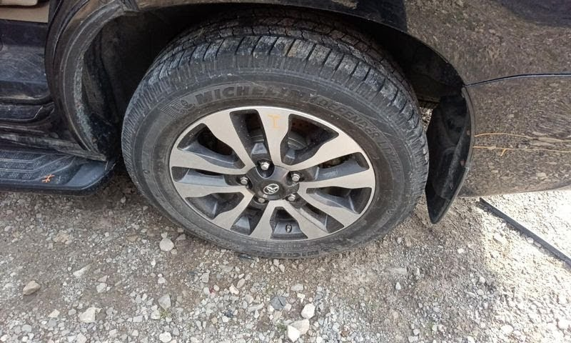 2019 TOYOTA SEQUOIA Used Wheel 20x8, (alloy), 10 spoke (5 split spoke), dark gray inlay