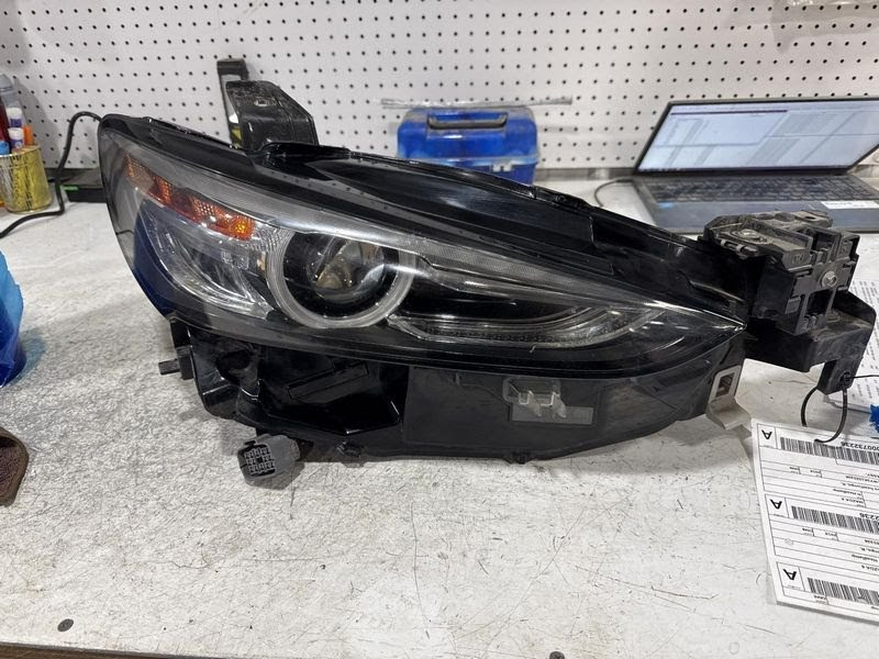2016 MAZDA 6 Used Headlight Assembly adaptive headlamps, RH - GRF851031B