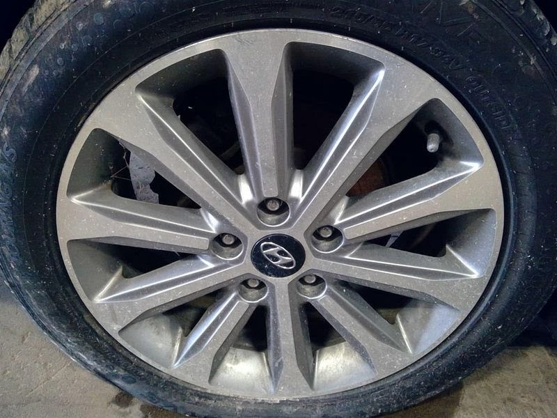 2016 HYUNDAI SONATA Used Wheel 17x7, exposed lug nuts, 10 spoke, (alloy), raised spoke design, TPMS