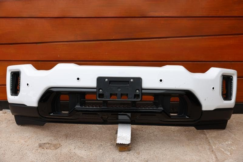 2021 GMC - Sierra 2500 Used Bumper Assembly ( Front ) painted, park assist
