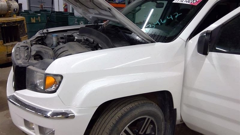 2006 HONDA RIDGELINE Used Fender LH White