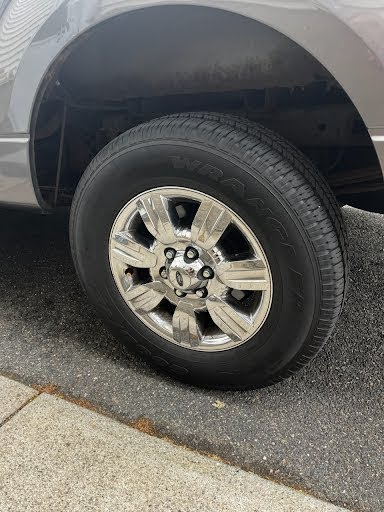 2012 FORD TRUCK-F150 Used Wheel 18x7-1/2, aluminum, 7 spoke, solid spokes, (chrome clad)