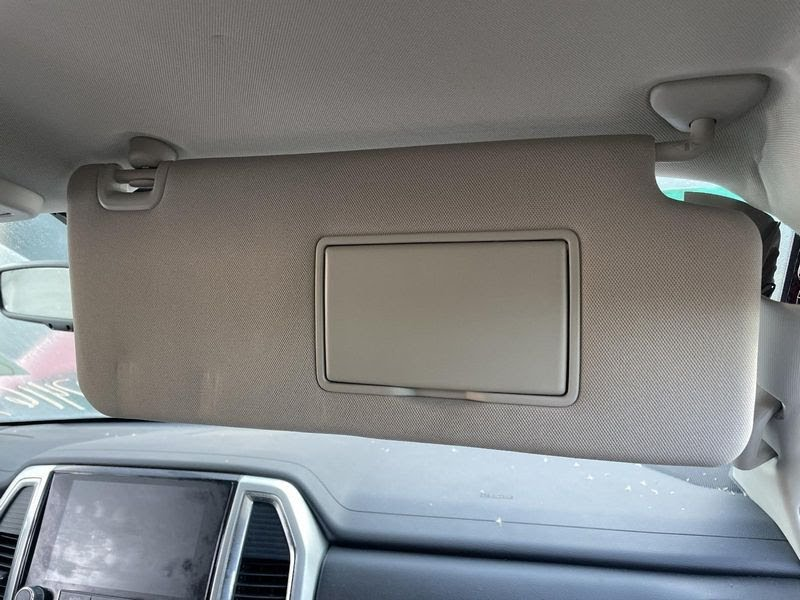 2019 NISSAN TRUCK-TITAN Used Sunvisor illumination, RH (Beige)