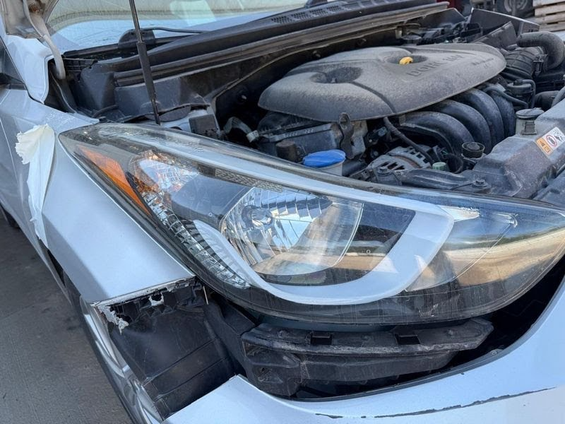 2015 Hyundai Elantra Used Headlight Assembly Sdn, reflector, Korea built, RH