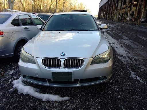 2006-BMW 530I-Bumper Assy (Front) includes cover- w/o park assist; w/o adaptive cruise