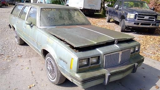 1983 Pontiac - Bonneville - Hood