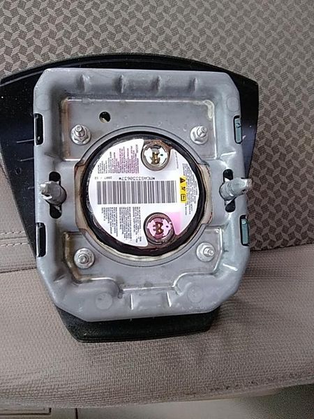 2008 GMC Acadia  Air Bag driver, seat, w/o heat control
