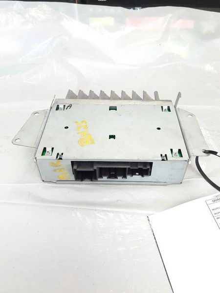 2011 GMC Acadia Amplifier/Radio AM-FM-stereo-CD-DVD-navigation-WX-voice recognition-USB (opt UUM), ID 20939029