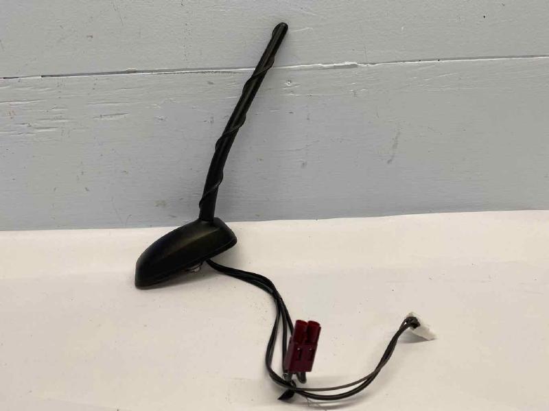 2017 GMC Acadia  Antenna GPS Antenna Assembly; Acadia Limited