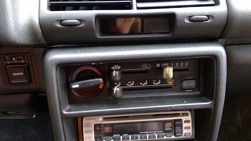 1988 - HONDA CIVIC - Used - AC Control/Heater (see also Radio or TV Screen) - Sdn