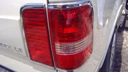 2008 - LINCOLN MARK LT - Used - Tail Light - quarter panel mounted, RH