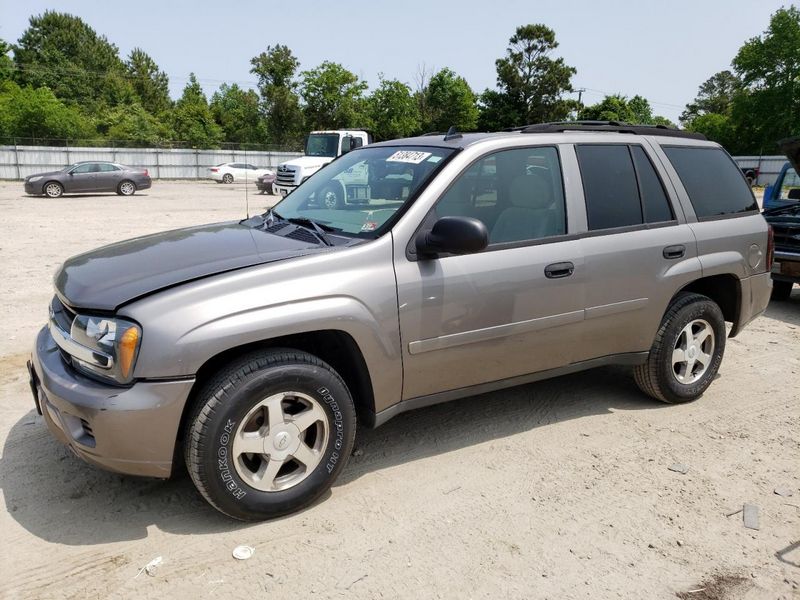 2007 - CHEVY TRAILBLAZER-EXT - Used - Fuse Box (Engine) - 5.3L