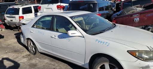 2002 - TOYOTA CAMRY - Used - Door Front - (electric windows), LH & (electric windows), RH (WHITE)