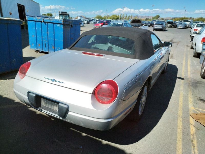 2004 - FORD THUNDERBIRD - Used - Brake Booster