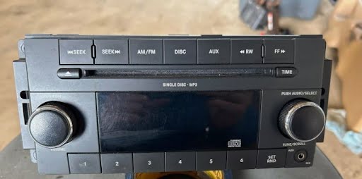 2010 - DODGE CARAVAN - Used - Radio/CD (see also A/C Control or TV Screen) - P05091113AC