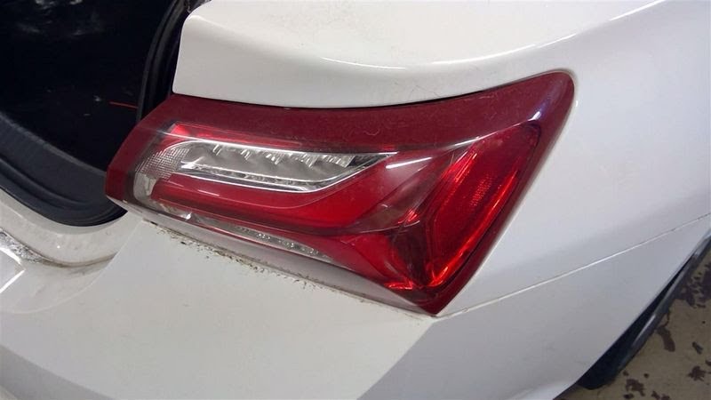 2020 CHEVY MALIBU Used Tail Light quarter panel mounted, LED, RH