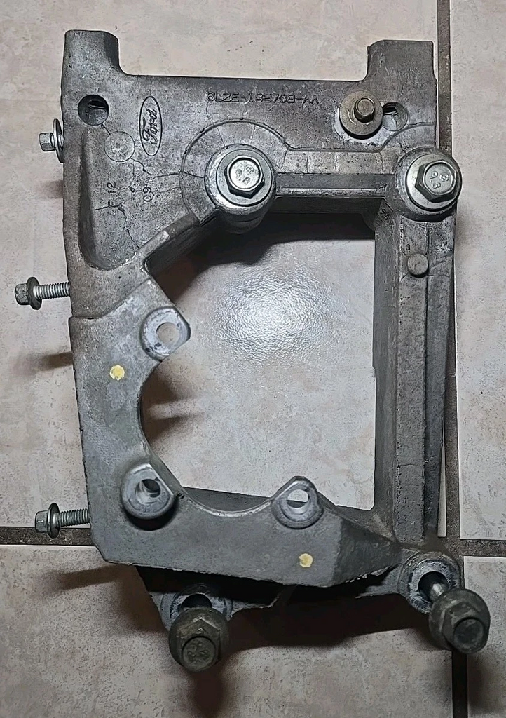 2007 FORD EXPLORER Used Steering Pump Bracket - P/N - 6L2E19E708AA ( No Warranty As Is )