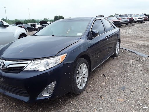 2014 - TOYOTA CAMRY - Used - Fender - LH