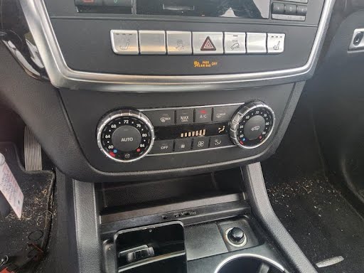 2012 - MERCEDES ML SERIES - Used - AC Control/Heater (see also Radio or TV Screen) - 166 Type, ML350, front, US market, ID 1669008203