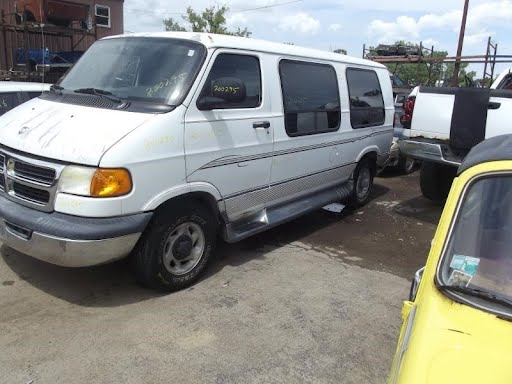 2002 - DODGE VAN 1500 - Used - Engine Wiring Harness - 5.2L V8 OHV 16V RWD - Gasoline