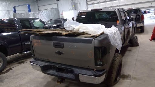 2009 CHEVY TRUCK-SILVERADO 2500 (1999 UP) Used Bumper Assy (Rear) includes cover Step Bumper, w/o rear park assist