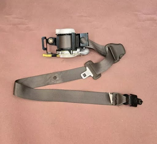 1999 - TOYOTA TACOMA - Used - Seat Belt Front - RETRACTOR ( LH )