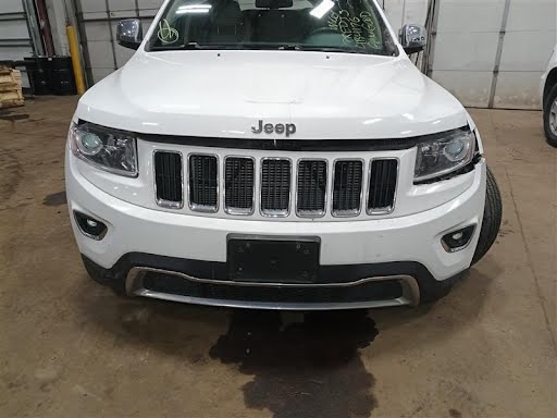 2015 - JEEP GRAND CHEROKEE - Used - Bumper Assy (Front) includes cover - Limited (VIN B, 7th digit), w/o adaptive cruise , 3.6L