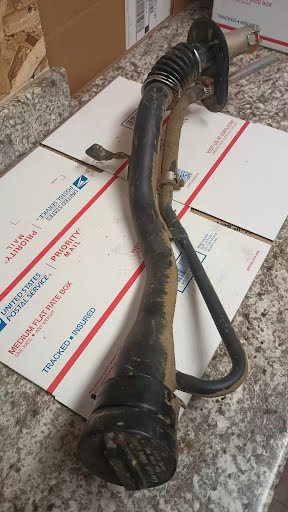 2004 - TOYOTA TACOMA - Fuel Tank Sending Unit