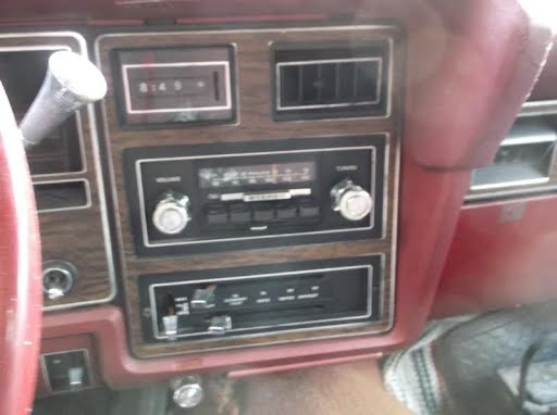 1976 FORD LTD (1978 DOWN) Used CD Player/Radio AM-FM-stereo