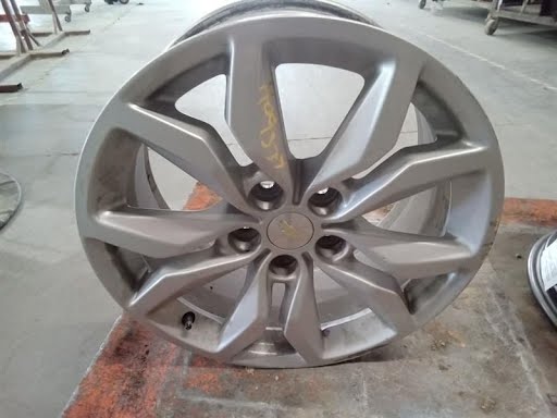 2016 - CHEVY IMPALA (1980 UP) - Used - Wheel - VIN 1 (4th digit, New Style), 19x8-1/2, machined finish, silver pockets (opt Q6M)