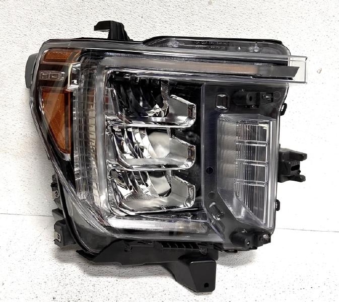 2022 - GMC TRUCK-SIERRA DENALI 2500 (2011 UP) - Used - Headlight Assembly - RH LED