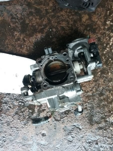 2000 MITSUBISHI GALANT Used Throttle Body/Throttle Valve Housing Throttle Valve Assembly, 2.4L (4 cylinder), cruise control