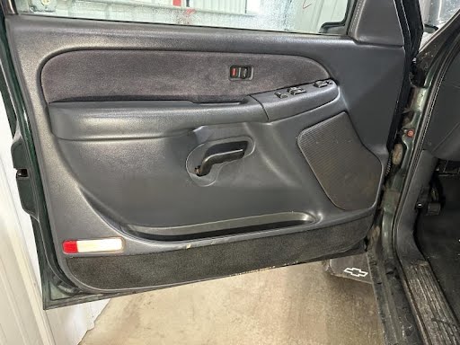 2002-CHEVY TRUCK-SILVERADO 2500 (1999 UP)-Interior Trim Panel Door (Front)-Silverado 2500 HD; Front Left Inner; Crew Cab, Ext Cab & Std Cab; w/cloth trim graphite