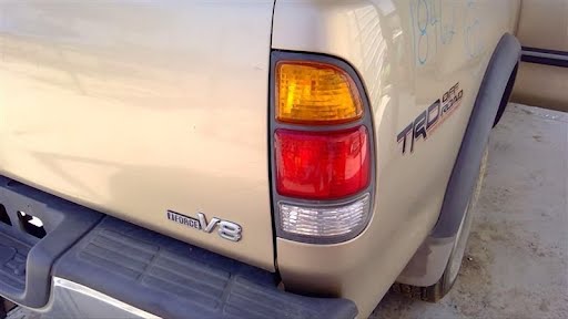 2002 - TOYOTA TUNDRA - Used -  Tail Light - RH