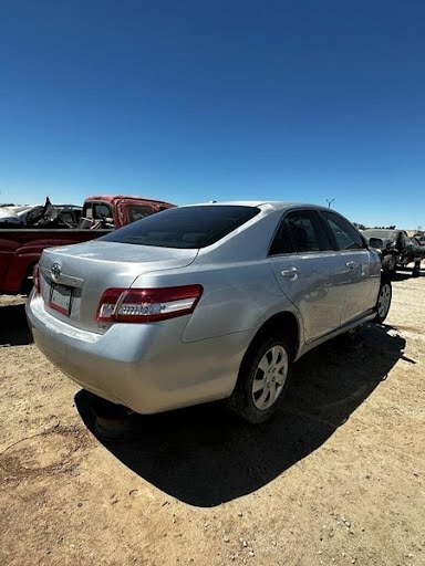 2011 - TOYOTA CAMRY - Used - Hub Cap/Wheel Cover - 7spokes