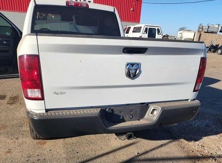 2019 - DODGE TRUCK-1500 (1994 UP) - Used - Bumper Assy (Rear) includes cover - classic style (5 lug wheel), (step bumper), painted, w/o dual exhaust; w/o park assist