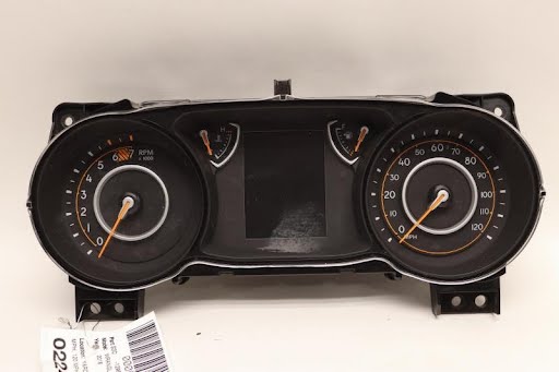 2018 - JEEP WRANGLER - Used -Speedometer (see also Instr. Cluster) - (cluster), VIN X (6th digit, JL body), (LHD), MPH, 120 MPH, 3.5" display screen, ID 68233866