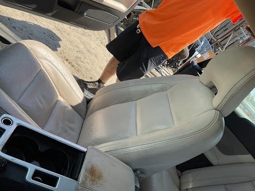 2011 - VOLVO 70 SERIES - Used - Seat Front - C70, (bucket), (air bag), (leather), (electric), (adjustable height), RH, Sovereign hide