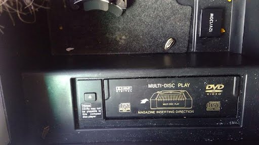 2003 - TOYOTA LAND CRUISER - Used - CD Player/Radio - CD changer