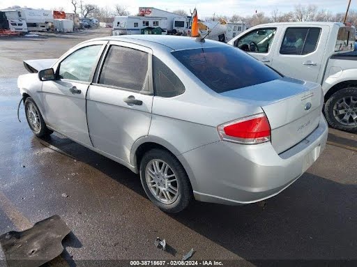 2010 - FORD FOCUS - Used - Wheel - 15x6, 16 spoke (alloy), painted (silver finish)