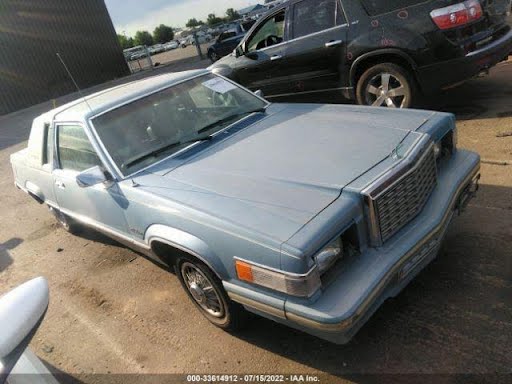 1982-FORD THUNDERBIRD-Marker/Side Light -  Park Lamp-Turn Signal, (fender front mounted) Right