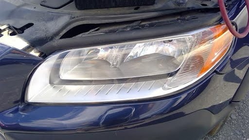 2008 - VOLVO 80 SERIES - used - Headlight Assembly - halogen, LH