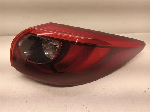 2016 - MAZDA CX5 - Used - Tail Light - quarter panel mounted, LED, RH