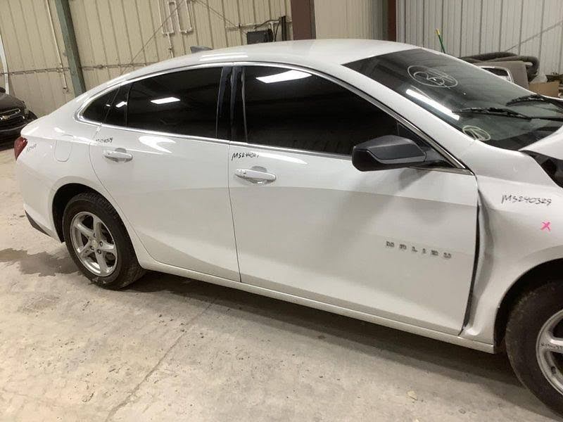 2018 CHEVY MALIBU Used Mirror Door w/o turn signal; (opt D49), RH